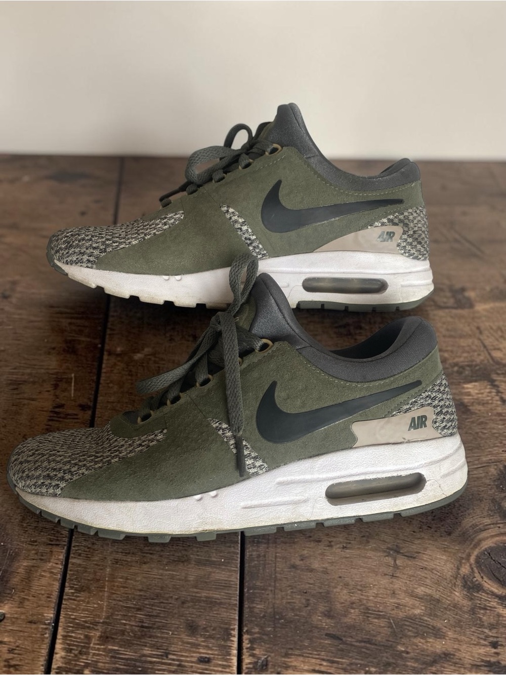 Nike Air Max zero grey & white YOUTH size 6 Casual Sneakers unisex style